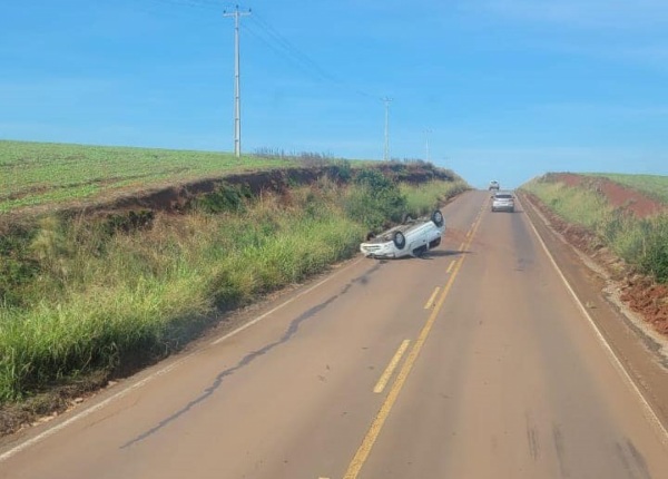 TRÂNSITO> Capotamento na RST-481 entre Cruz Alta e Salto do Jacuí