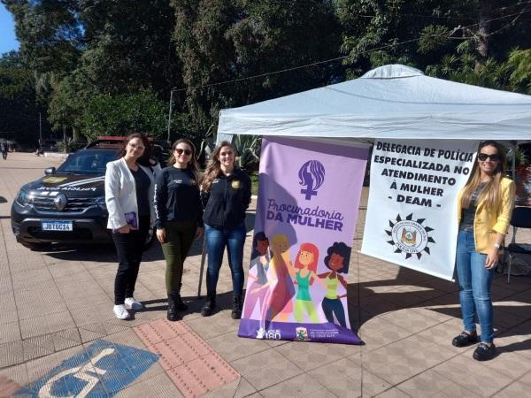 DEAM da Polícia Civil e Procuradoria da Mulher da Cãmara realizaram atividade