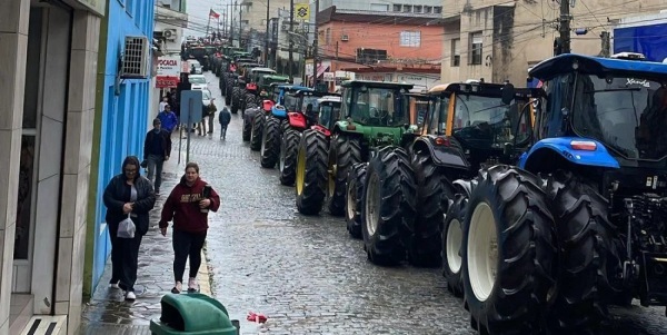 Protestos em 34 municípios gaúchos precedem manifestação do SOS Agro RS 