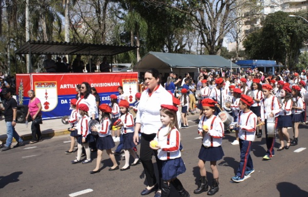DESFILE DO 07 DE SETEMBRO>03 Escolas Estaduais e atletas do JERGS vão desfilar