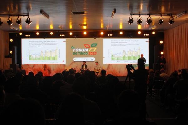 XVII FENATRIGO AGROTECNOLOGIA: 9º Fórum Nacional do Trigo foi na sexta