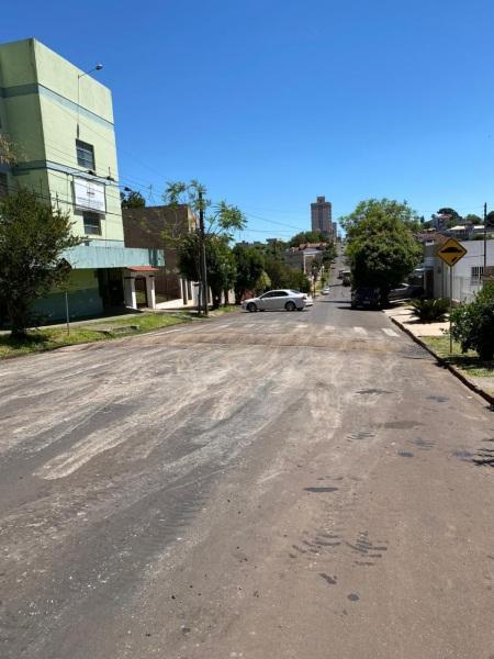 Quebra-molas são implantadas na Rua General Portinho em Cruz Alta