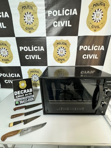 PREFEITO DO CADEADO ROUBADO>DECRAB da Polícia Civil prende mulher em flagrante