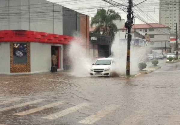 TEMPO> Cruz Alta deve ter hoje chuva forte e volumosa e risco de temporais