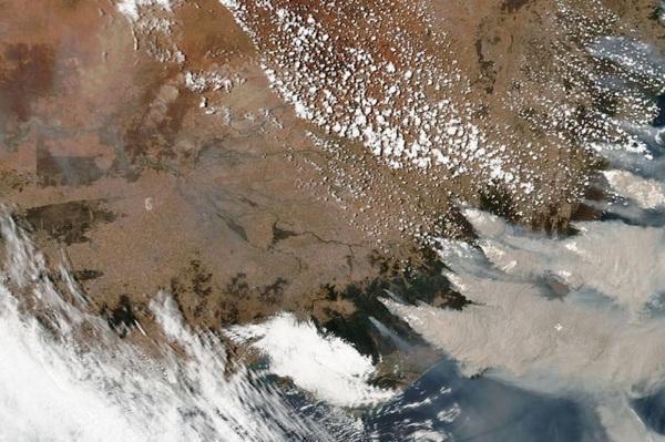  Fumaça de incêndios da Austrália chegou ao Rio Grande do Sul.