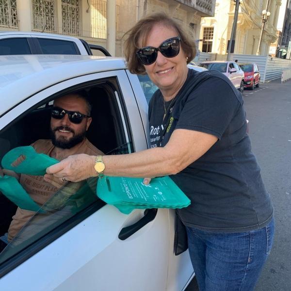 Rotary Club Ana Terra divulga projeto Ecoponto Pet