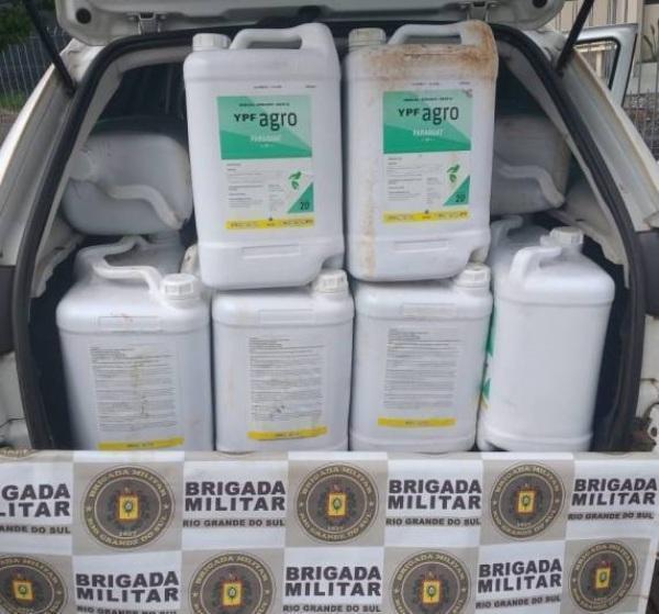 Brigada Militar efetou apreensão de 40 galões de agrotóxicos em Três de Maio
