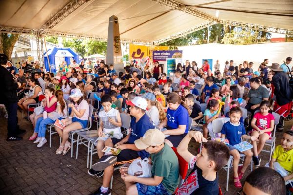 Feira do Livro de Cruz Alta encerra homenagens aos 120 anos de Erico Verissimo