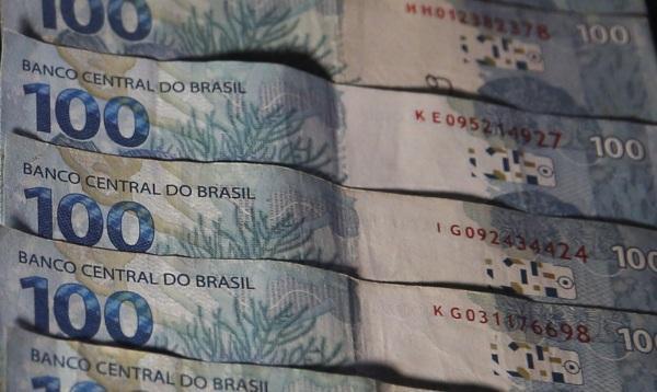 Trabalhadores nascidos em novembro podem sacar até R$ 1 mil no FGTS