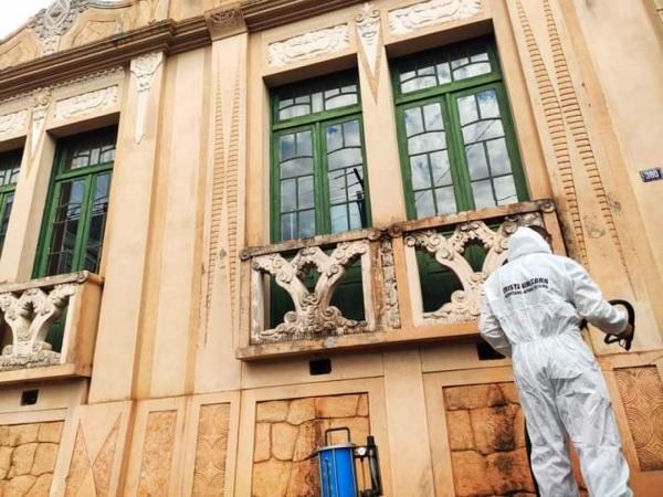 Prefeitura testa aparelho importado da Europa para recuperação de prédios