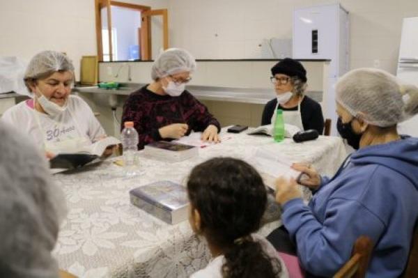 Projeto voltado para mães da Paróquia N. Senhora de Fátima atende 15 famílias