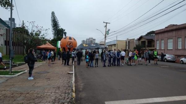 Duzentos atletas participam de rústica alusiva ao aniversário de Cruz Alta