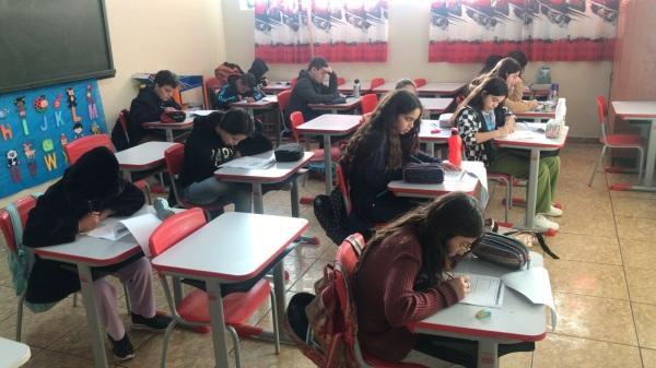 SME aplica simulado do SAERS aos alunos do ensino fundamental