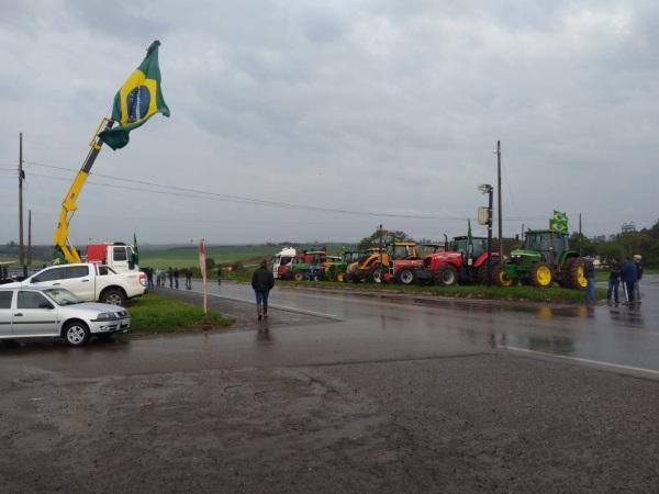 Rodovias da região tem registro de protestos nesta quarta-feira (08)
