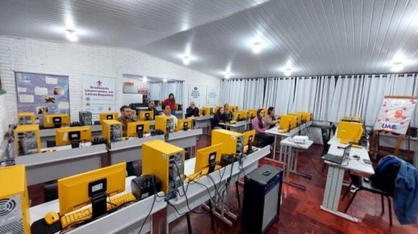 PÓLO UAB : inscrições para Bacharelado em administração pública até o dia 18