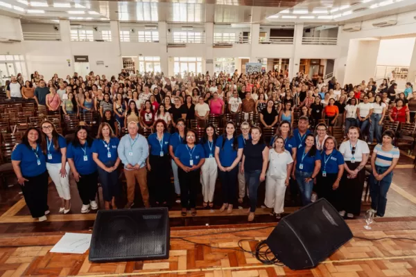 Abertura do ano letivo reúne cerca de 500 educadores em Cruz Alta