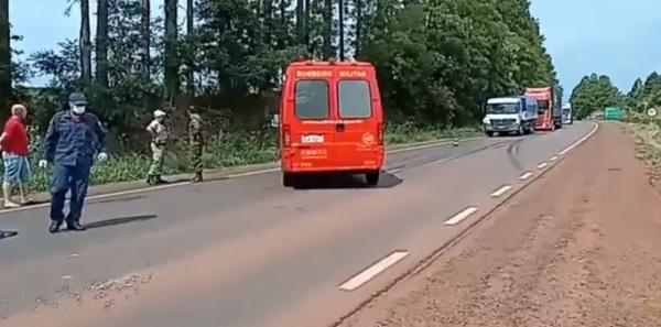 Mulher morre atropelada por carreta na BR-285 em Panambi