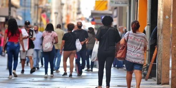 RS amplia horário e abertura de atividades econômicas aos finais de semana