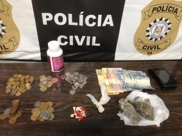 Mulher é presa por tráfico de drogas no Bairro Schettert