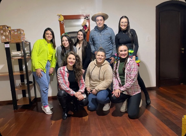 ROTARACT> Festa Julina Alegra Crianças da Unidade de Acolhimento João e Maria 