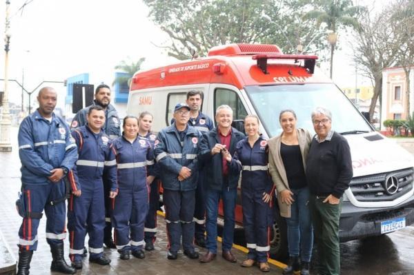 SAMU de Cruz Alta recebe nova ambulância