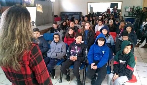 Procon realiza palestras nas Escolas