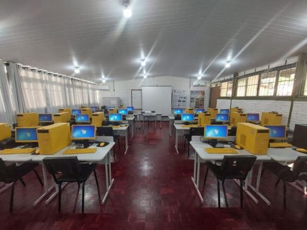 UAB E UFPEL: Inscrições para tutor presencial e a distância até dia 12