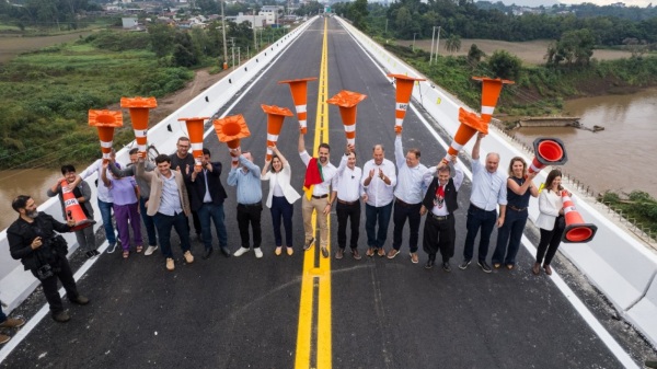 ERS-130>Governador inaugura nova ponte sobre o Rio Forqueta no Vale do Taquari