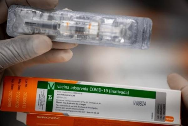 Governo do RS projeta a chegada de até 280 mil doses de CoronaVac nesta semana