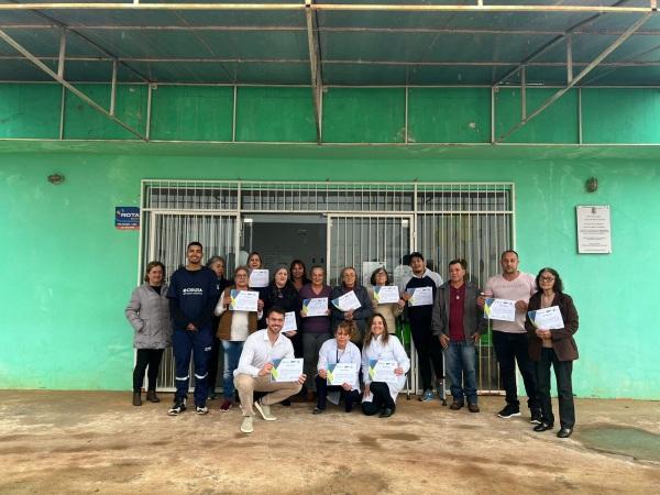 Grupo de tabagismo: onze pessoas recebem certificado pelo abandono ao vício