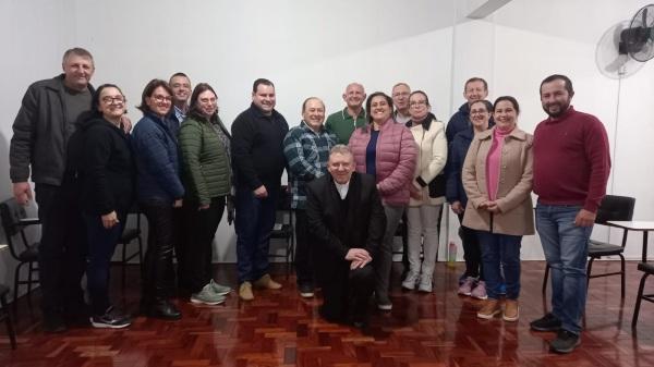 Bispo Dom Nélio Zortea participa de reunião com organizadores da Romaria 