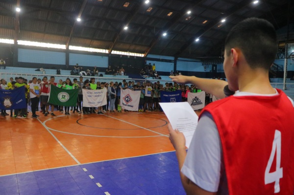 MAIS DE 1300 ESTUDANTES> Começou hoje o CEM, campeonato de escolas municipais