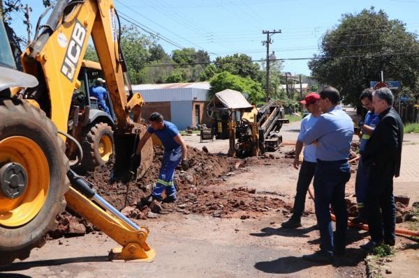 Equipes da Corsan dão prosseguimento a obras na Procópio Gomes