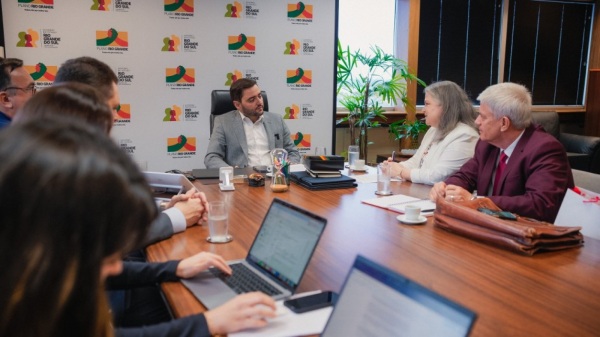 Vice-governador recebe cônsul do Canadá para tratar sobre reconstrução do RS 