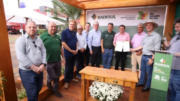 Badesul e CCGL firmam parceria para levar inovação ao agronegócio