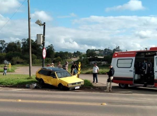 Carro e caminhão se envolvem em acidente na BR-158 em Cruz Alta