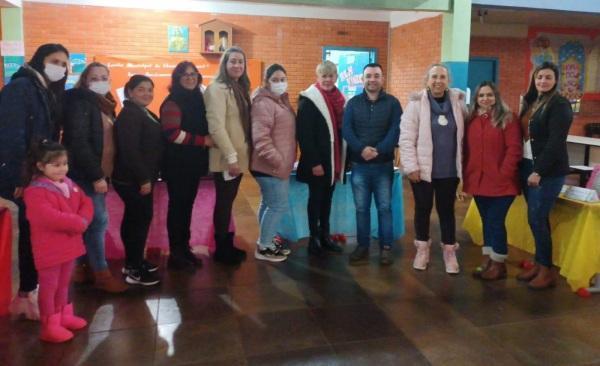 Portfólios buscam demostrar trabalho realizado em escolas de educação infantil