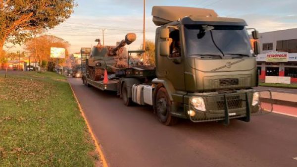 RORAIMA> Blindados M109 do 29ºGAC/AP seguem para Operação Atlas em Boa Vista