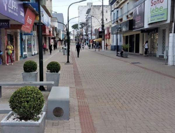 Feriado de Nossa Senhora Aparecida: veja o que abre e o que fecha