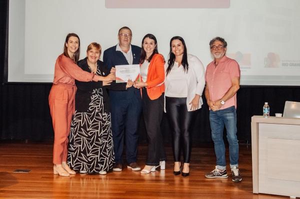 ELIMINAÇÃO DA TRANSMISSÃO VERTICAL DO HIV> Cruz Alta é premiada com selo prata