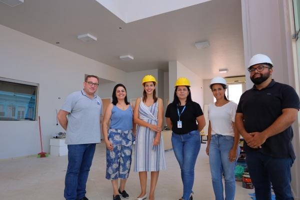 Prefeita Paula acompanha andamento das obras de reforma da UPA em Cruz Alta