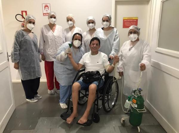 Paciente recuperado da COVID-19 recebe alta hospitalar no HSVP