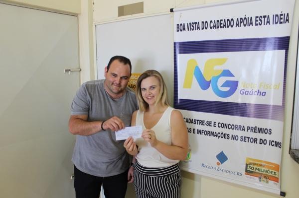 Prefeitura de Boa Vista do Cadeado entrega prêmio da Nota Fiscal Gaúcha