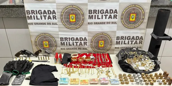 BRIGADA MILITAR> Dupla é presa após roubo a joalheria no centro de Ibirubá