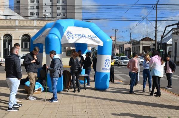 Ação conjunta em defesa das mulheres foi realizada na sexta em Cruz Alta