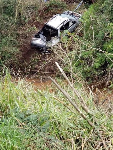 Homem que estava desaparecido é encontrado morto em veículo acidentado