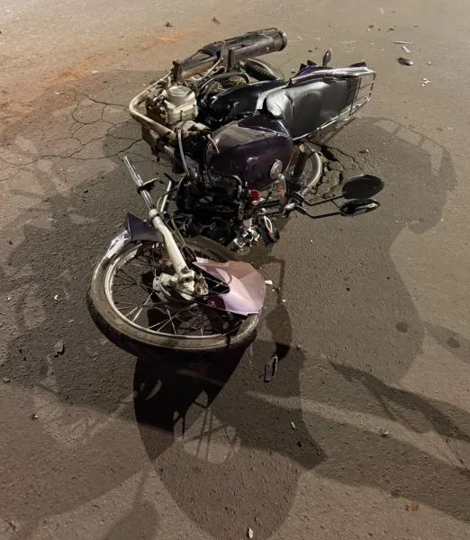 Motociclista fica gravemente ferido em acidente no Centro de Cruz Alta
