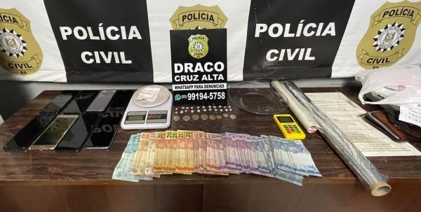 Polícia Civil prende três pessoas por tráfico de drogas em Cruz Alta