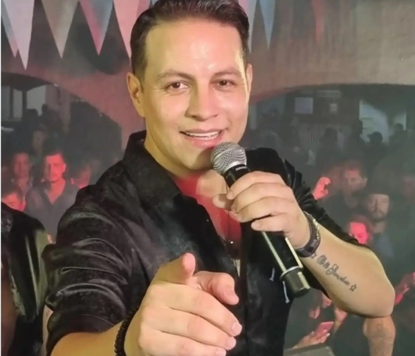 Paulinho Dill, dos Atuais, está estável a apresenta leve melhora  diz a banda