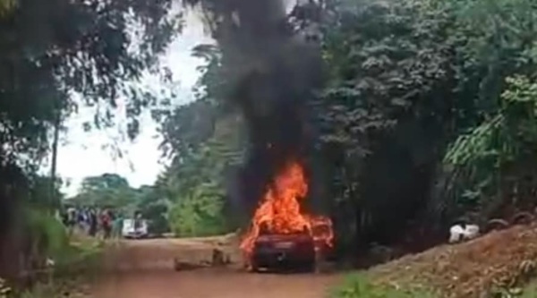 SUSTO> Veículo pega fogo em Coronel Bicaco; ninguém ficou ferido